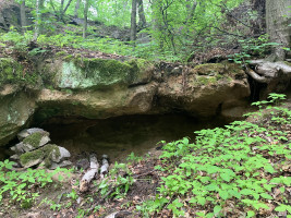 Převis jeskyně