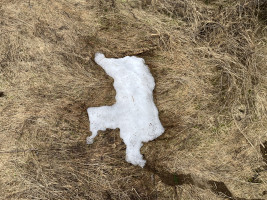 Zbytky sněhu na Dachsteinu